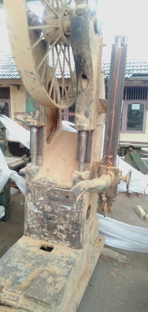 Log Band Saw 44 Inch